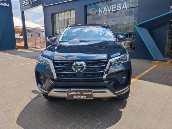 TOYOTA-HILUX SW4-2.8 D-4D TURBO DIESEL SRX 4X4 AUTOMÁTICO TOYOTA-HILUX SW4-2021