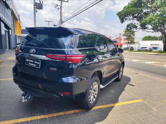 TOYOTA-HILUX SW4-2021