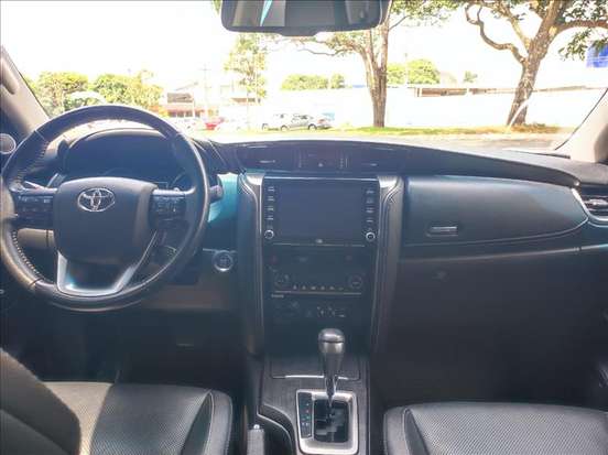 TOYOTA-HILUX SW4-2021