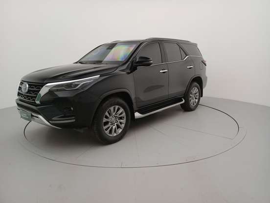 TOYOTA-HILUX SW4-2023