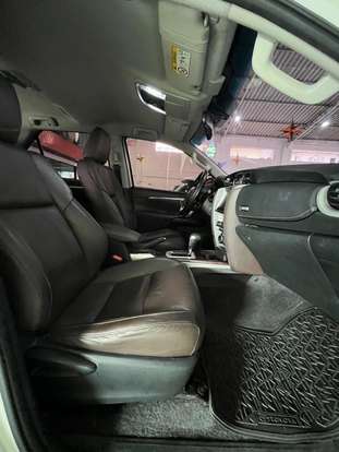 TOYOTA-HILUX SW4-2016