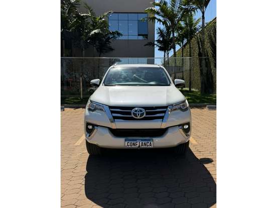 TOYOTA-HILUX SW4-2019