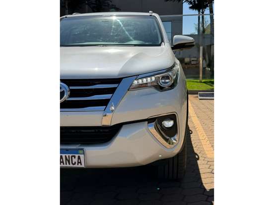 TOYOTA-HILUX SW4-2019