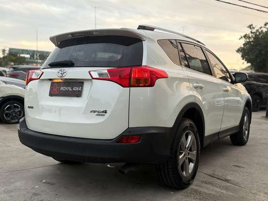 TOYOTA-RAV4-2.0 4X4 16V GASOLINA 4P AUTOMÁTICO TOYOTA-RAV4-2015