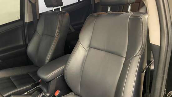 TOYOTA-RAV4-2018