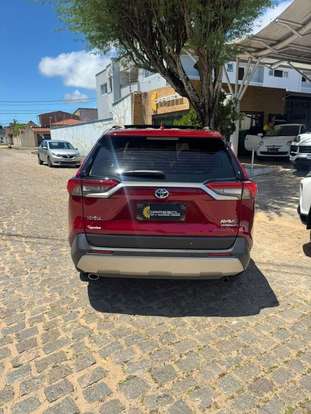 TOYOTA-RAV4-2024