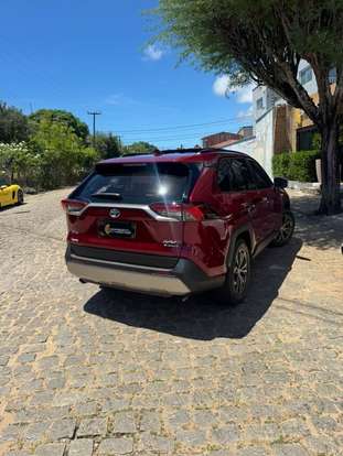 TOYOTA-RAV4-2024