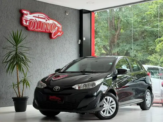 TOYOTA-YARIS-2021