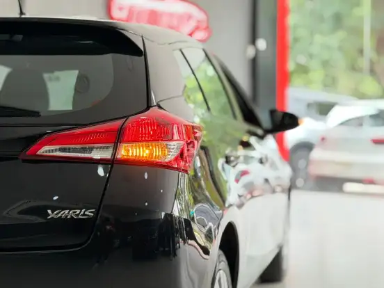 TOYOTA-YARIS-2021