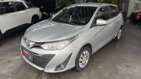 TOYOTA-YARIS-2019