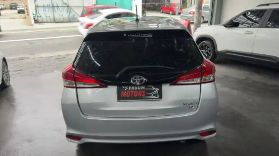 TOYOTA-YARIS-2019