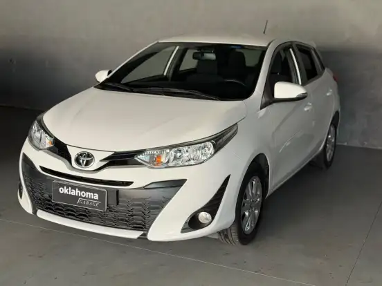 TOYOTA-YARIS-2018