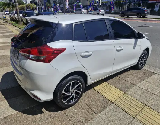 TOYOTA-YARIS-2025