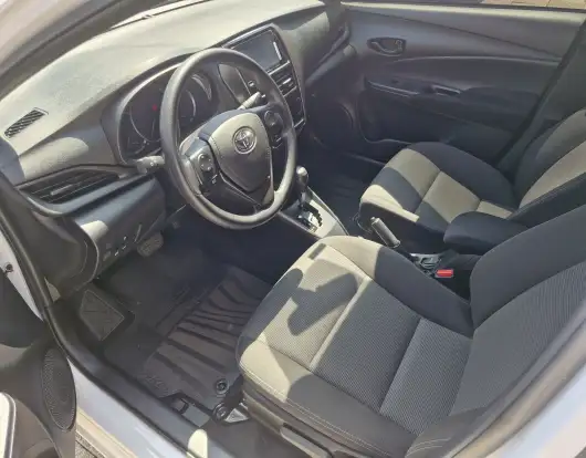 TOYOTA-YARIS-2025