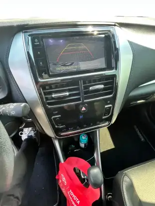 TOYOTA-YARIS-2019
