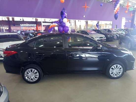 TOYOTA-YARIS-2024