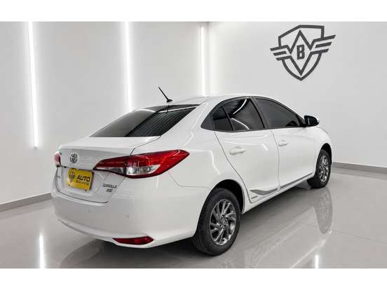 TOYOTA-YARIS-2023