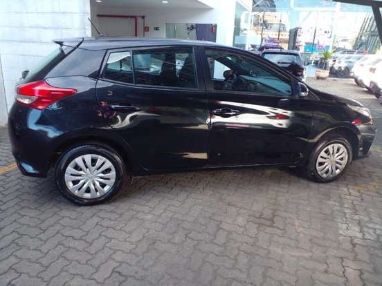 TOYOTA-YARIS-2024