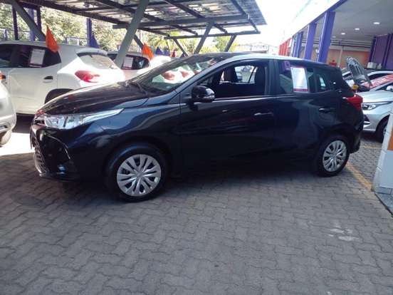 TOYOTA-YARIS-2024