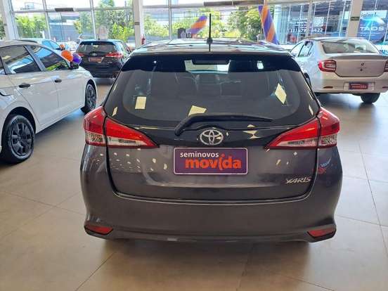 TOYOTA-YARIS-2024
