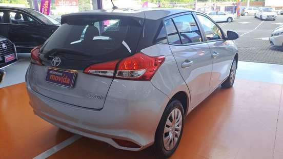 TOYOTA-YARIS-2024