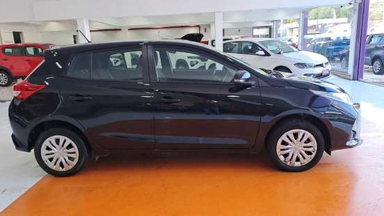TOYOTA-YARIS-2024
