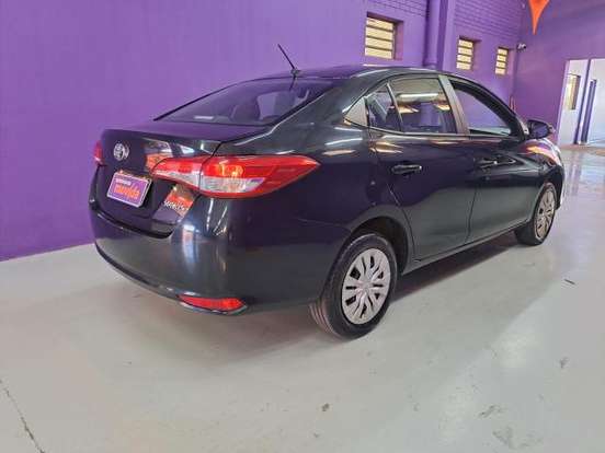TOYOTA-YARIS-2024