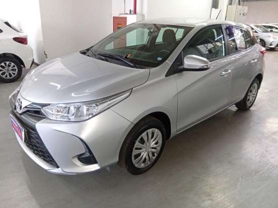 TOYOTA-YARIS-2024