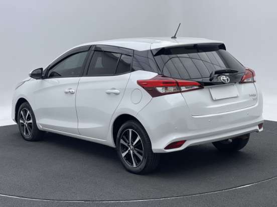 TOYOTA-YARIS-2020