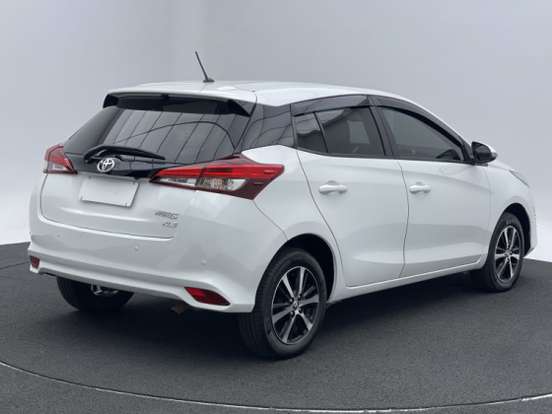 TOYOTA-YARIS-2020