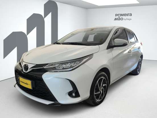 TOYOTA-YARIS-2022
