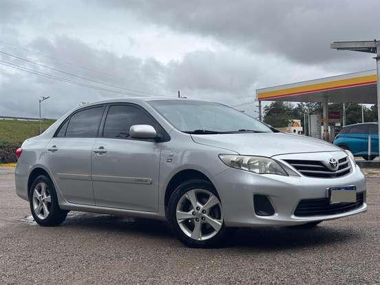 TOYOTA-COROLLA-2011