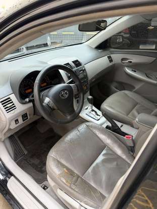 TOYOTA-COROLLA-2011