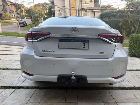TOYOTA-COROLLA-2023