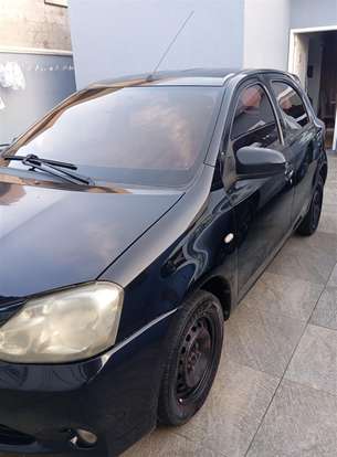 TOYOTA-ETIOS-2013