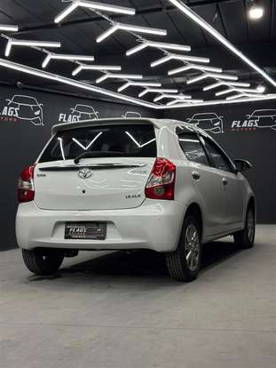 TOYOTA-ETIOS-2016