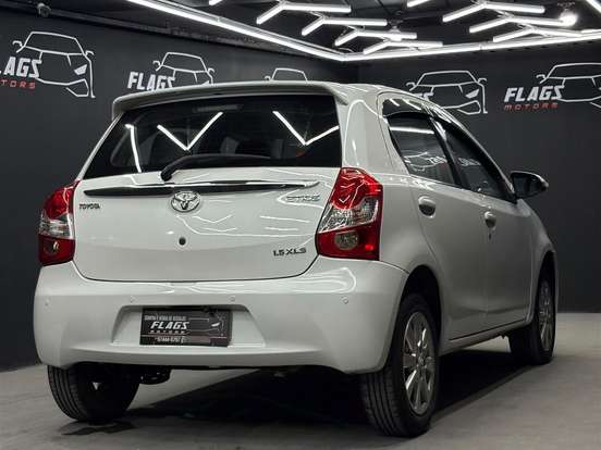 TOYOTA-ETIOS-1.5 XLS 16V FLEX 4P AUTOMÁTICO TOYOTA-ETIOS-2016
