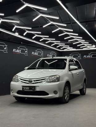 TOYOTA-ETIOS-2016