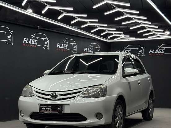 TOYOTA-ETIOS-1.5 XLS 16V FLEX 4P AUTOMÁTICO TOYOTA-ETIOS-2016