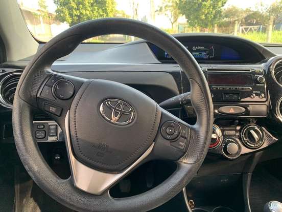 TOYOTA-ETIOS-1.5 XS 16V FLEX 4P AUTOMÁTICO TOYOTA-ETIOS-2017