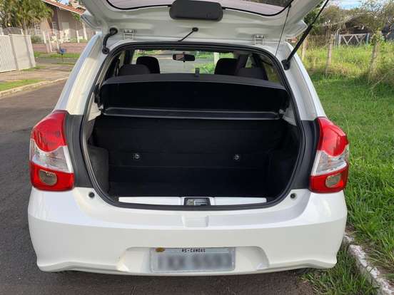TOYOTA-ETIOS-1.5 XS 16V FLEX 4P AUTOMÁTICO TOYOTA-ETIOS-2017