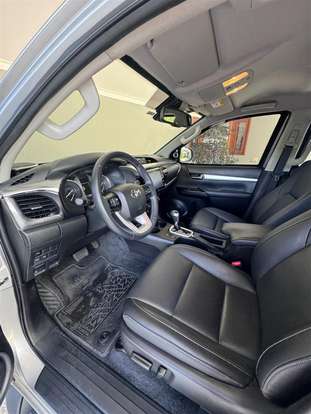 TOYOTA-HILUX-2.8 D-4D TURBO DIESEL CD SRX 4X4 AUTOMÁTICO TOYOTA-HILUX-2022