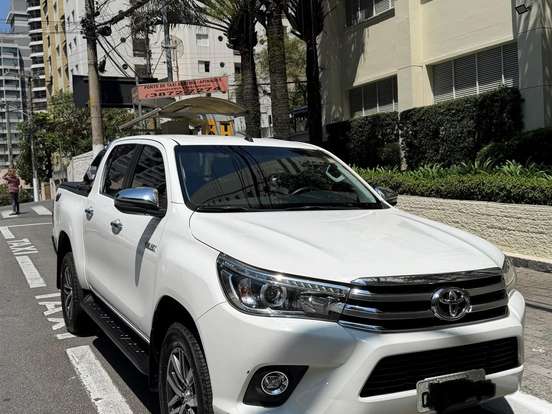 TOYOTA-HILUX-2.8 SRX 4X4 CD 16V DIESEL 4P AUTOMÁTICO TOYOTA-HILUX-2017