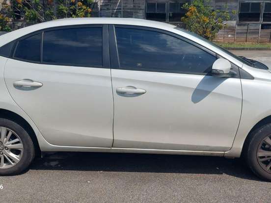 TOYOTA-YARIS-1.5 16V FLEX SEDAN XL PLUS TECH MULTIDRIVE TOYOTA-YARIS-2019