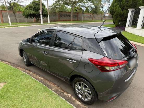 TOYOTA-YARIS-2022