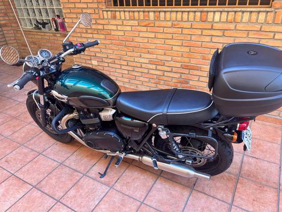 TRIUMPH BONNEVILLE T100 900 