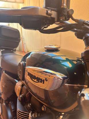 TRIUMPH-BONNEVILLE T100 900-2023