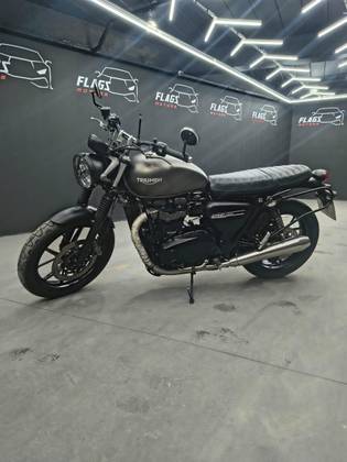 TRIUMPH STREET TWIN 