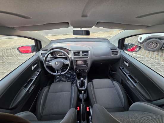 VOLKSWAGEN-FOX-2021