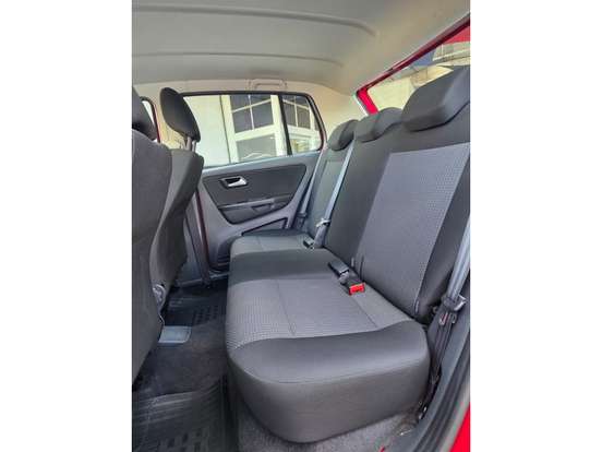 VOLKSWAGEN-FOX-2021